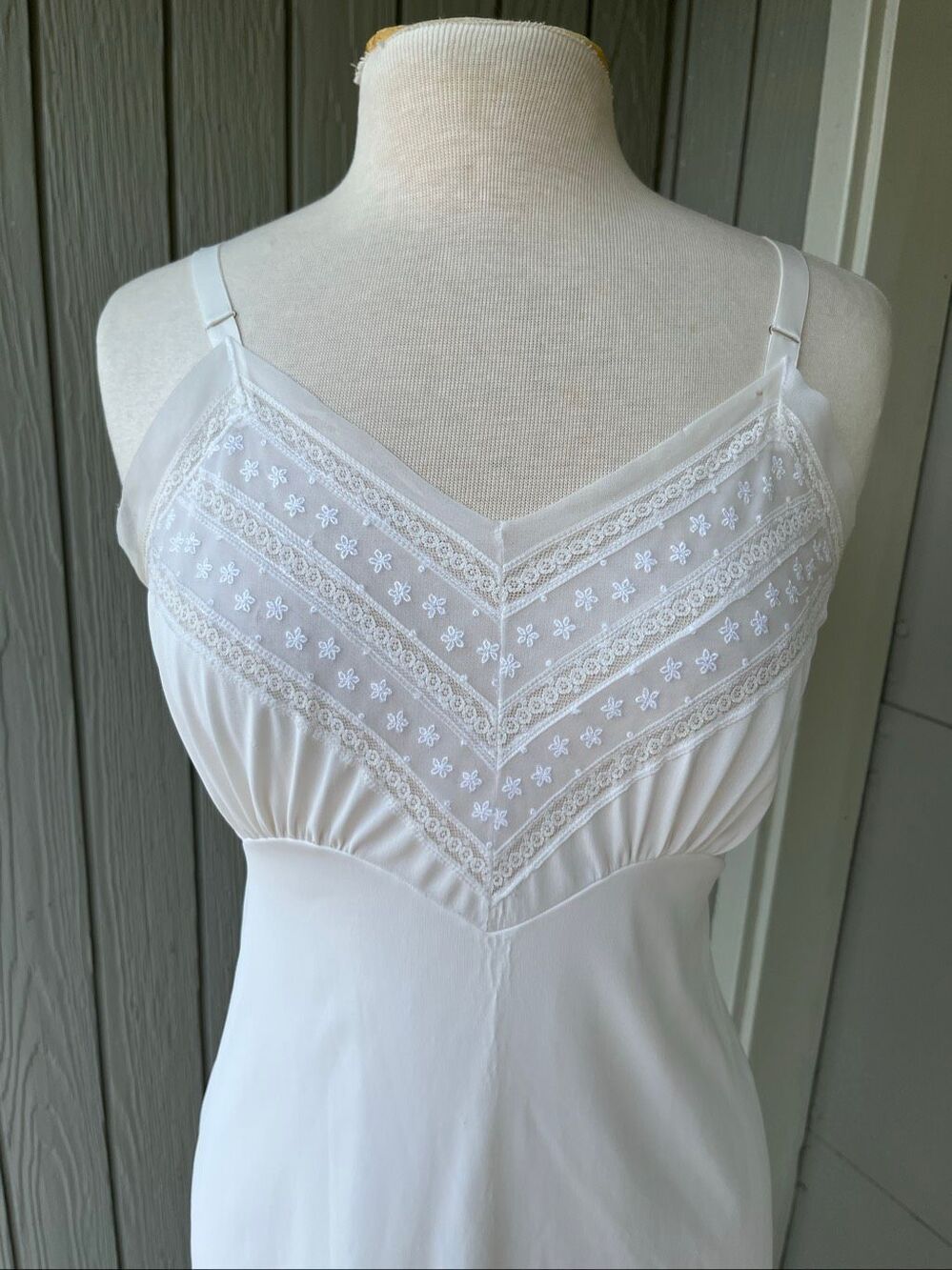 Full Slip Embroidered Lace Lingerie Nightgown Bridal Cottagecore VTG 50s 60s